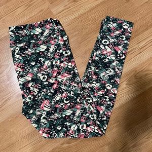 LulaRoe Leggings. Size tall and curvy.